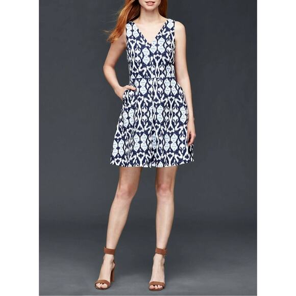 GAP 100% Linen Sleeveless Fit and Flare Mini Dress Size 4 Ikat Print Breathable - Picture 1 of 13